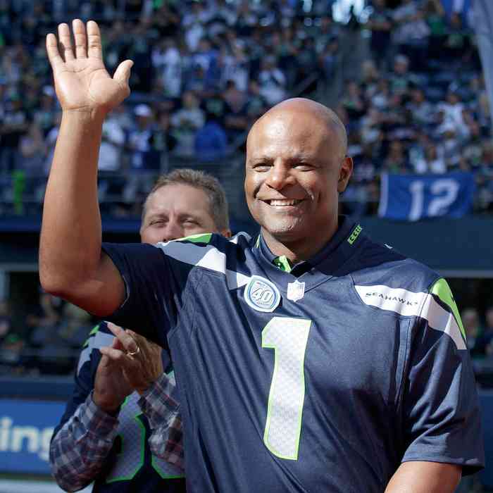 Warren Moon Net Worth, Height, Age, Affair, Career, and More