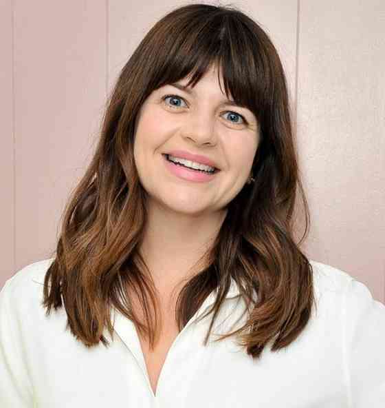Casey Wilson Net Worth, Height, Age, and More