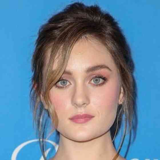 Grace Victoria Cox Age, Height, Net Worth, Affair, and More