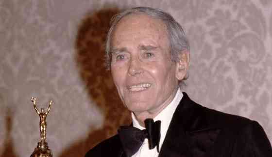 Henry Fonda Age, Height, Net Worth, Affair, and More