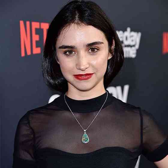 Libe Barer Age, Height, Net Worth, Affair and More