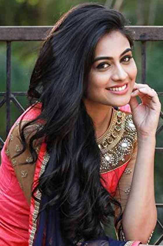 Neha Hinge Age, Height, Net Worth, Affair, and More