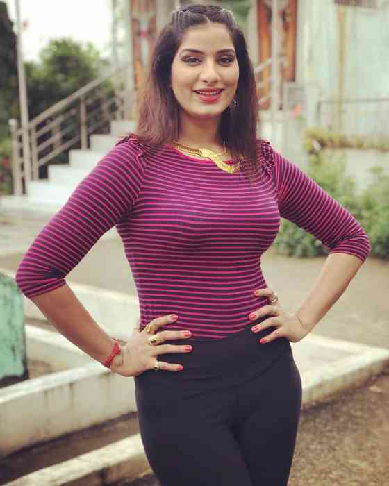 Poonam Dubey Affair, Height, Net Worth, Age, and More
