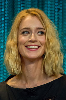 Caitlin FitzGerald Net Worth, Height, Age, and More