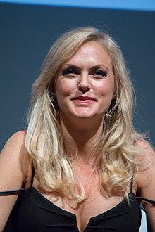 Elaine Hendrix Age, Net Worth, Height, Affair, and More