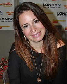 Holly Marie Combs Age, Net Worth, Height, Affair, and More