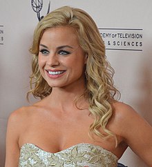 Jessica Collins Age, Net Worth, Height, Affair, and More