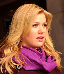 Kelly Clarkson Height, Age, Net Worth, More