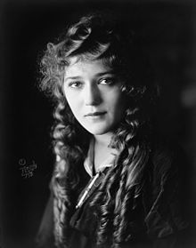Mary Pickford Biography
