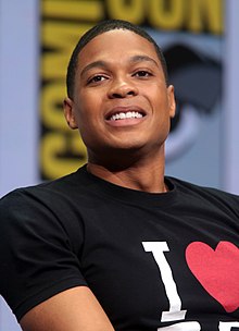 Ray Fisher (actor).jpg