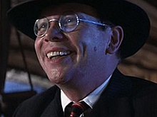 Ronald Lacey.jpg