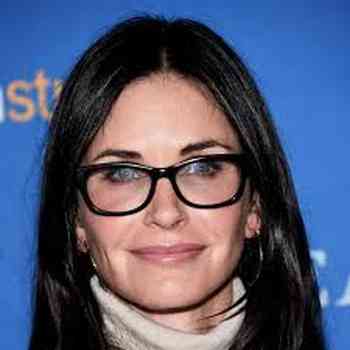 8 Things You Didn’t Know About Courteney Cox